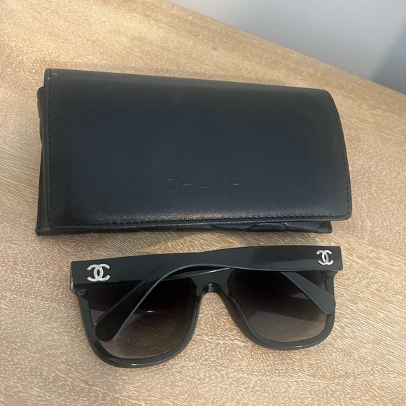 Chanel Acetate Polarized Square CC Sunglasses 5380 Black - Picture 4 of 9